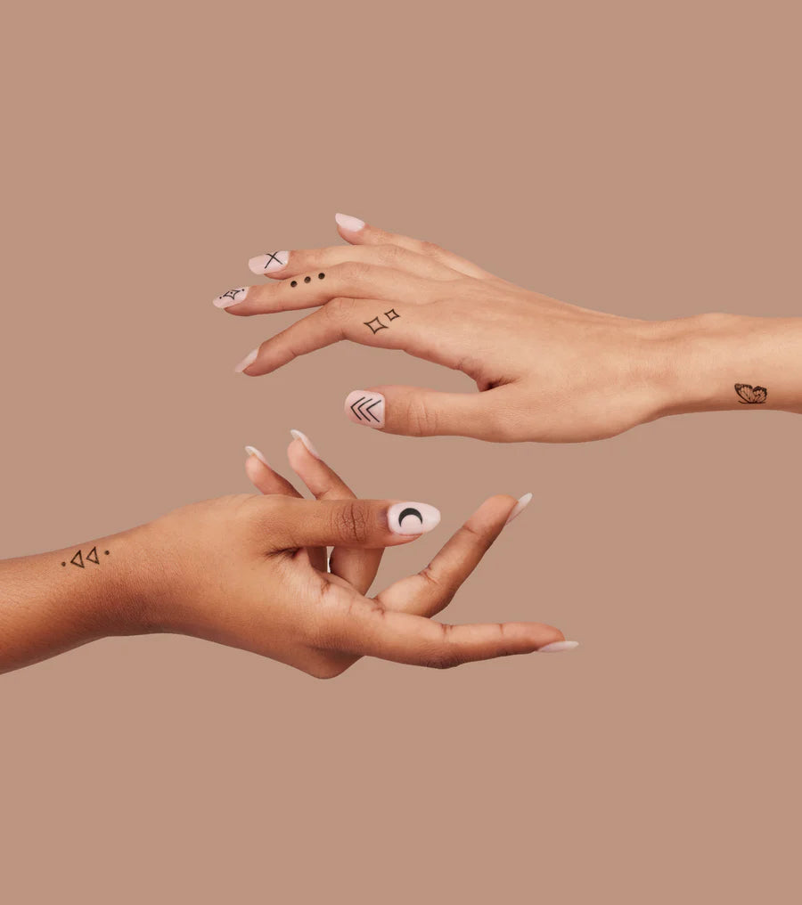 B&W Nail Art Húðflúr