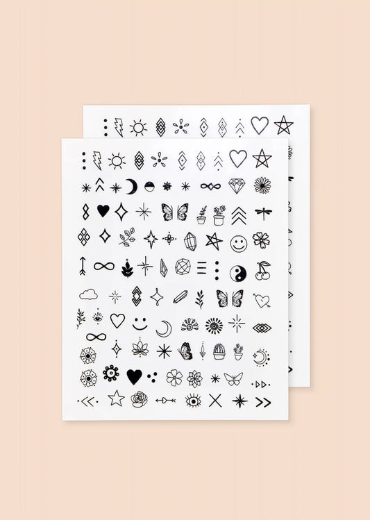 B&W Nail Art Húðflúr