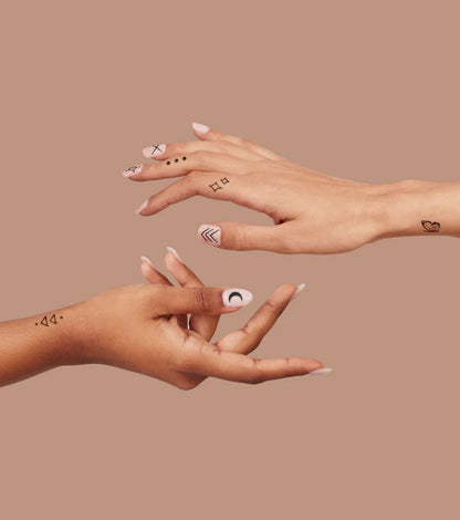 B&W Nail Art Húðflúr